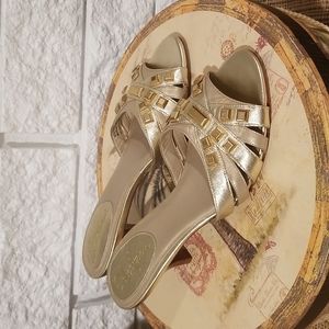 COLE HAAN NIKE AIR Gold Metallic Kitten Heel Slides Size 7 NWOT